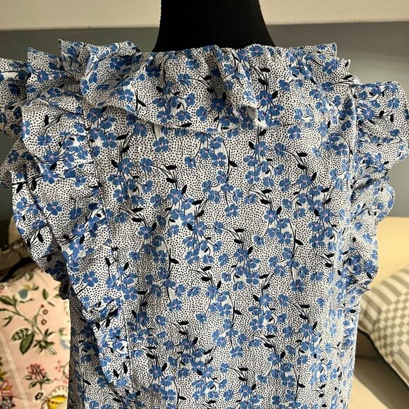 LOFT - BLUE FLORAL RUFFLE TANK - SIZE L - Picture 7 of 8